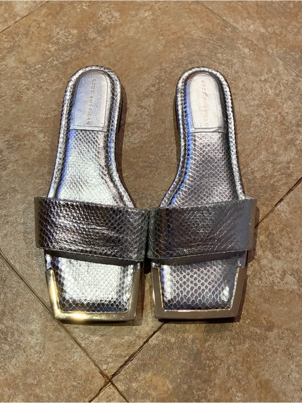 Good American Metallic Silver Snake-Texture Slide Mules